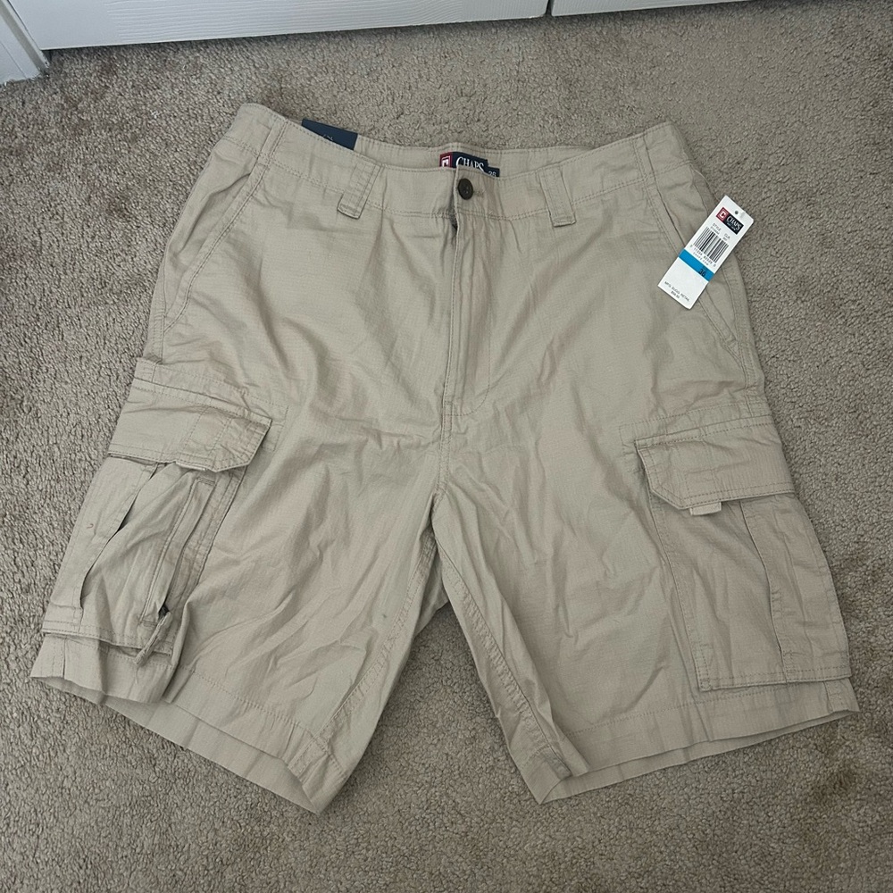 NWT Men’s Chaps Cargo Shorts